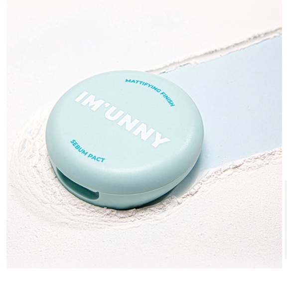 IM’UNNY Mattifying Blur finishing powder compact - Picture 10 of 10